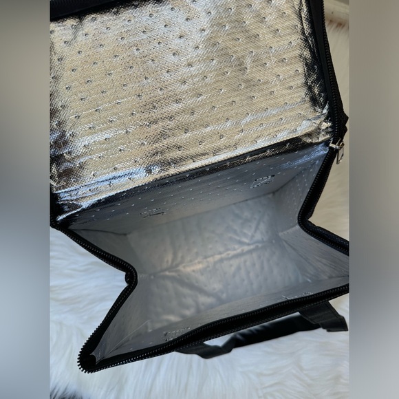 NEW! Toyota Camo Lunch Bag - Picture 5 of 5